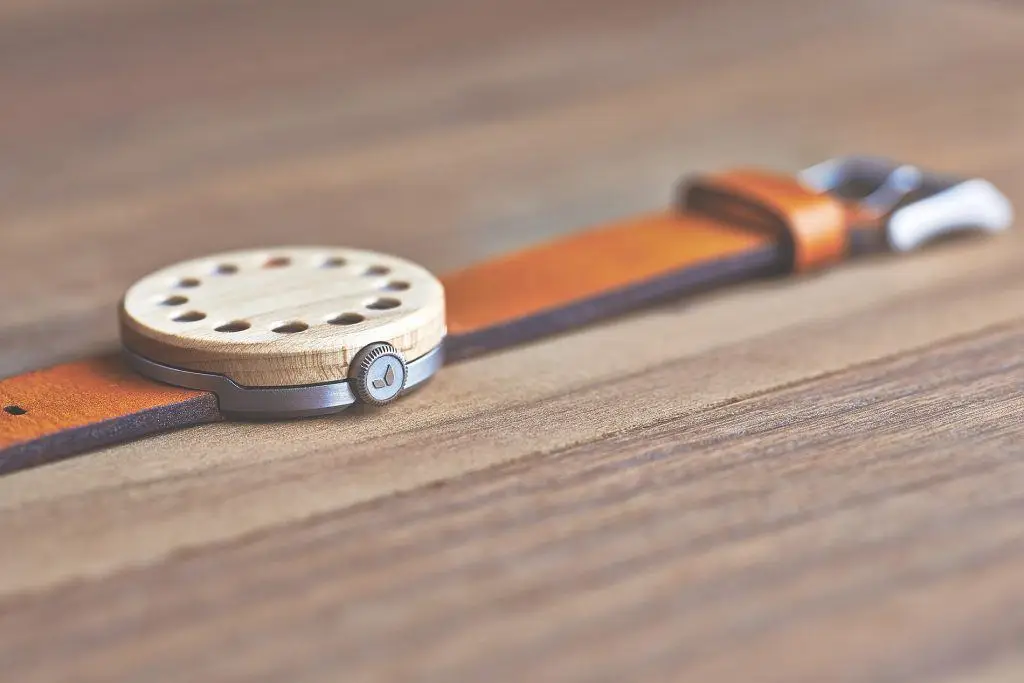 Wooden Round Light Watch